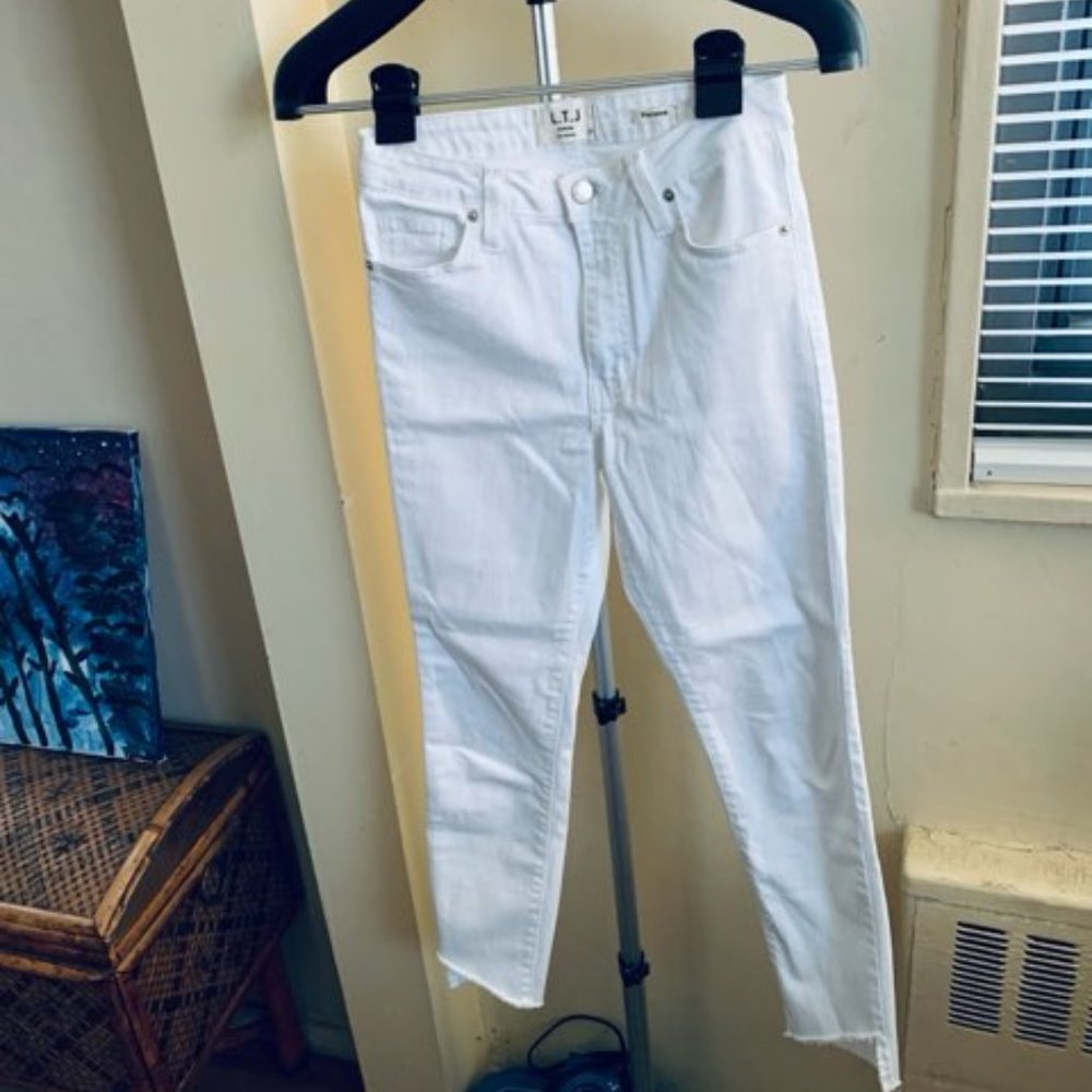 LTJ WHite Raw hem side angled verona jeans